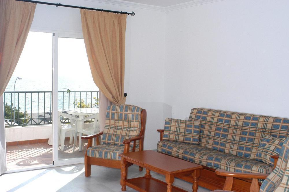 Apartamentos Hc Burriana Playa Nerja Exterior photo