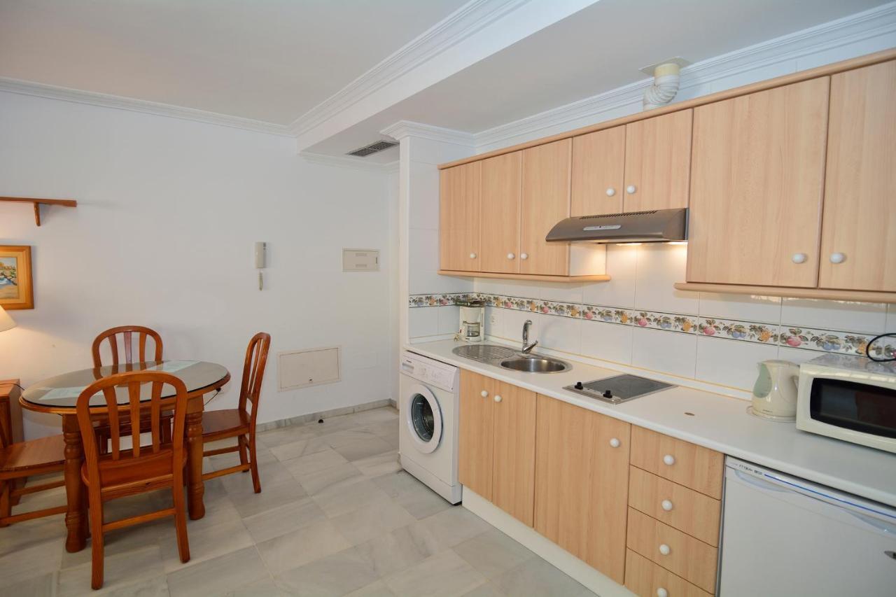 Apartamentos Hc Burriana Playa Nerja Exterior photo