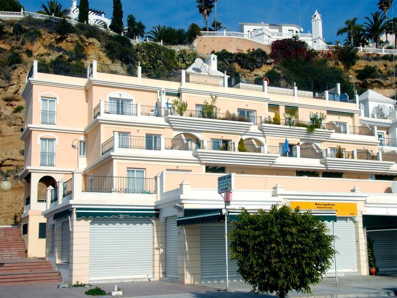 Apartamentos Hc Burriana Playa Nerja Exterior photo