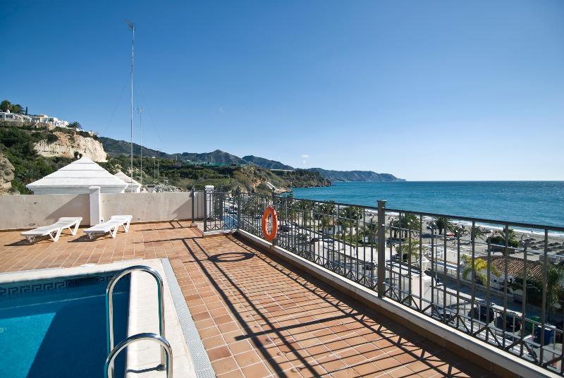 Apartamentos Hc Burriana Playa Nerja Exterior photo