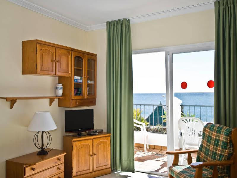 Apartamentos Hc Burriana Playa Nerja Exterior photo