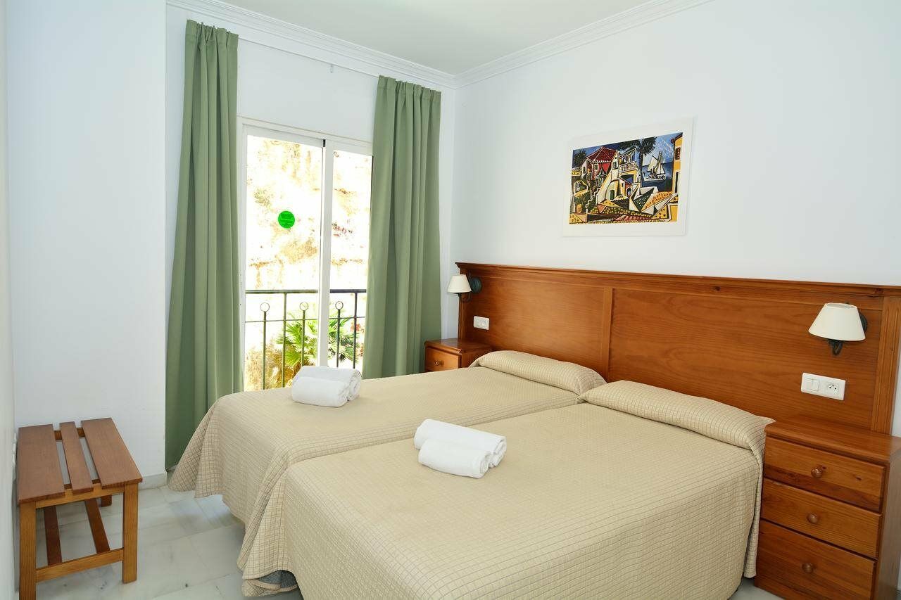 Apartamentos Hc Burriana Playa Nerja Exterior photo